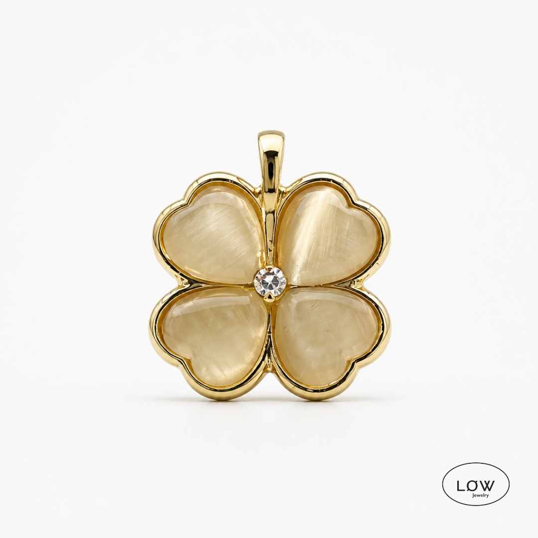 Floris White Flower Necklace Gold fra LØW Jewelry halssmykke
