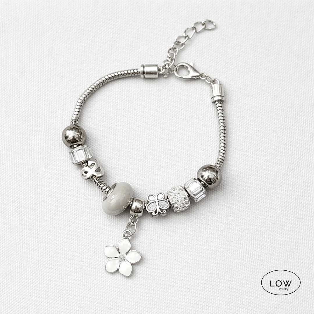 Flower Muse Charms Bracelet White | Charms armbĂ„nd hvit LĂW Jewelry