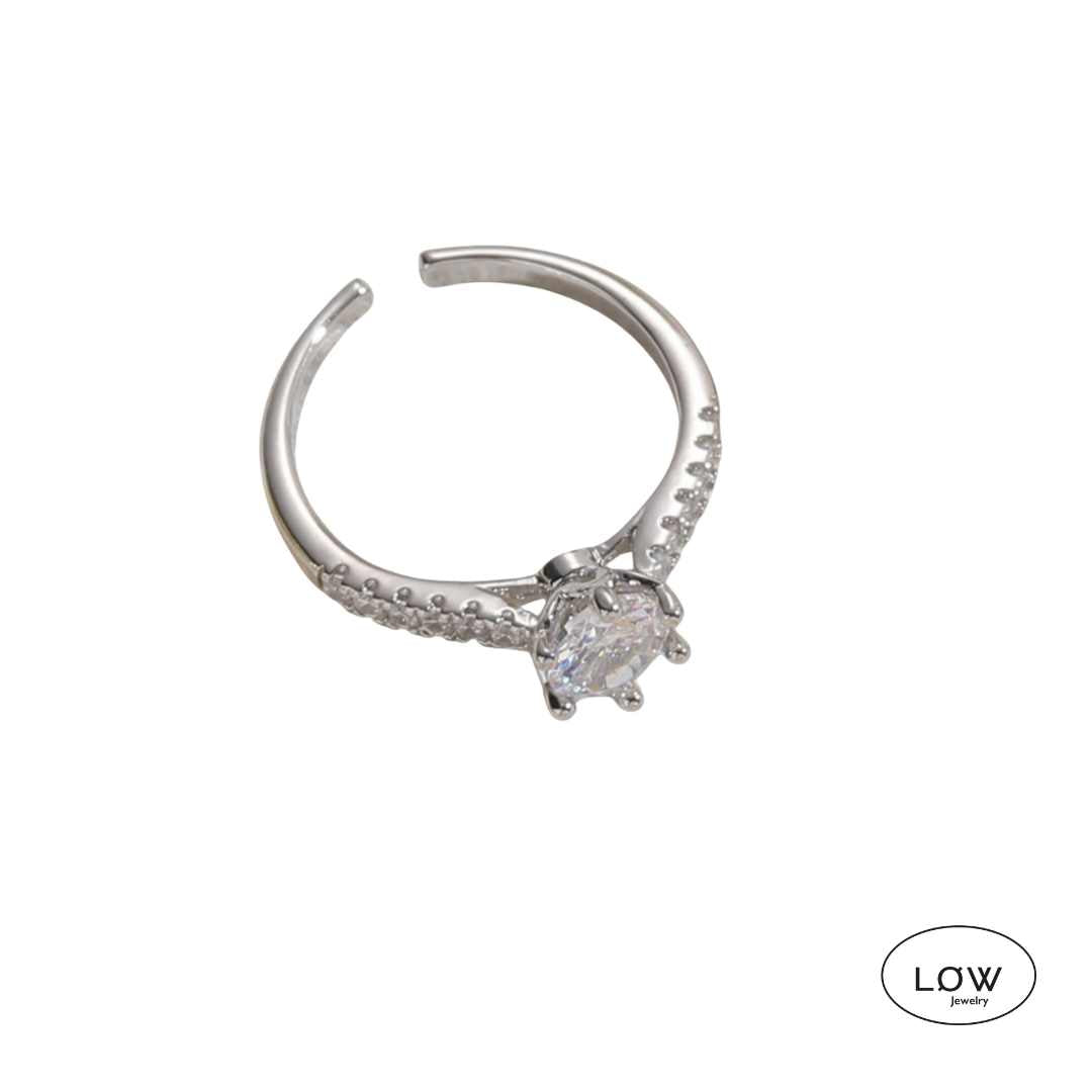 Ring One Carat Look Vintage