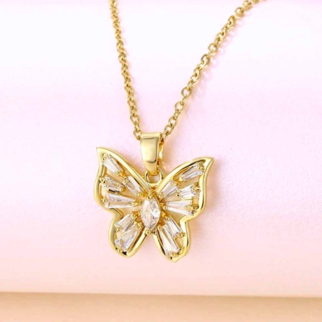Halssmykke Butterfly, Titanium stål, nikkelfritt, belagt med 18K Gull fra LØW