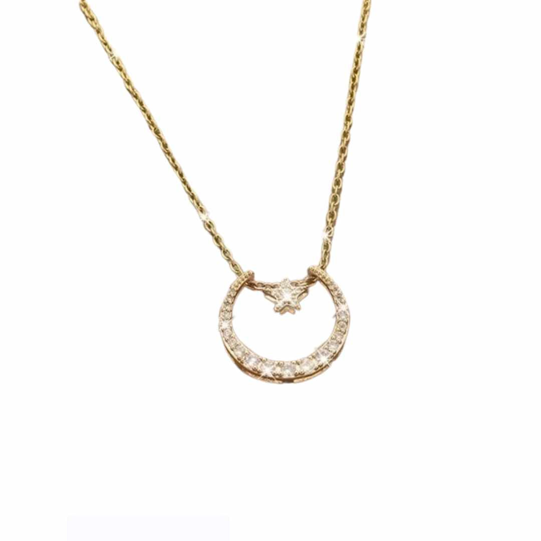 Nyhet: Halssmykke Måne & Stjerne, Titanium stål, nikkelfritt, Gullforgylt fra LØW