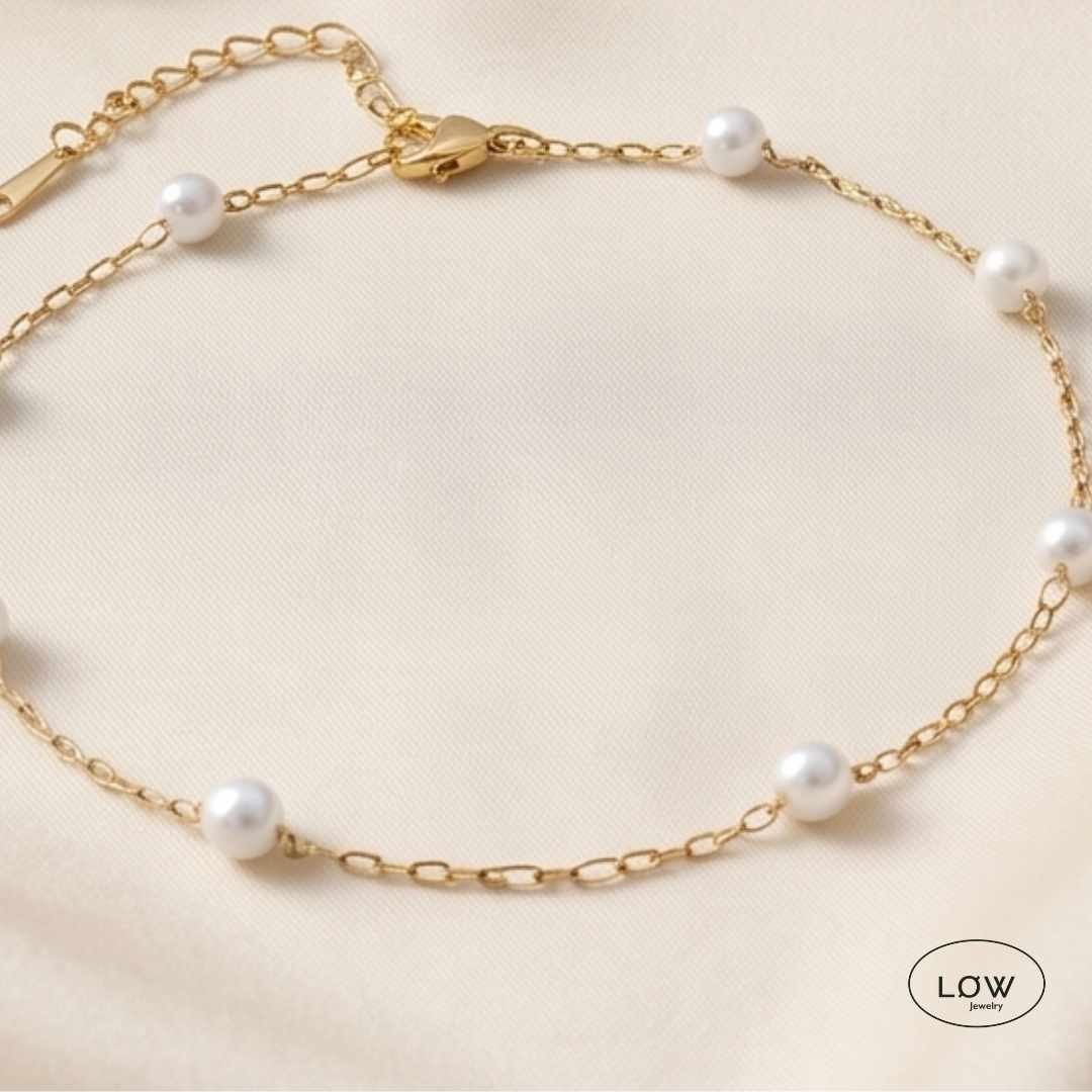 PerlĂ©a Pearl Bracelet Gold fra LĂW Jewelry armbĂ„nd