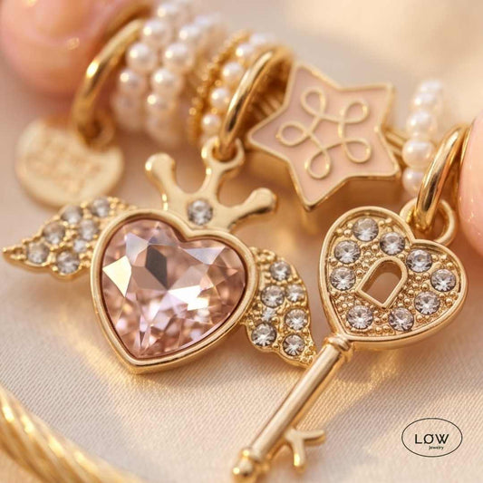 Charms armbånd LØW Jewelry, hvorfor har charmsarmbånd blitt så populære i 2026?