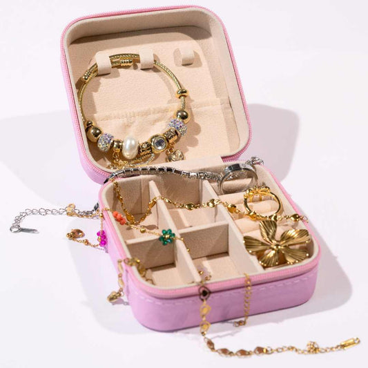 Billige smykker som ser luksuriøse ut