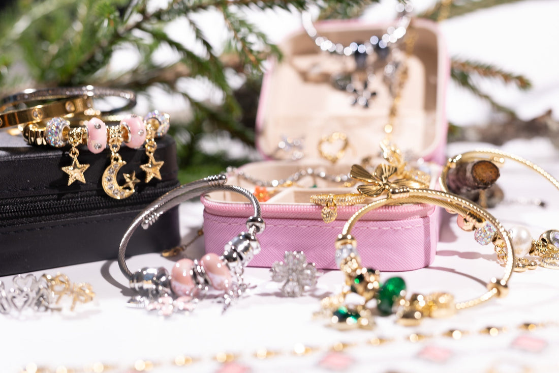 charms armbånd eller charmsarmbånd? LØW Jewelry