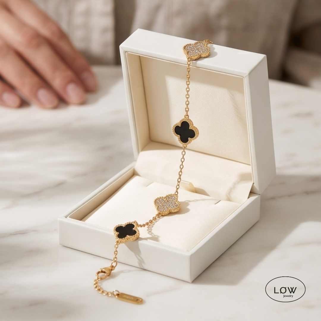 Armbånd kløver Alternating Clover Zircon Bracelet – 18K Gold LØW Jewelry