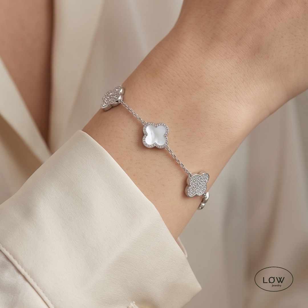 Armbånd kløver Alternating Clover Zircon Bracelet – 18K White Gold firkløver LØW Jewelry
