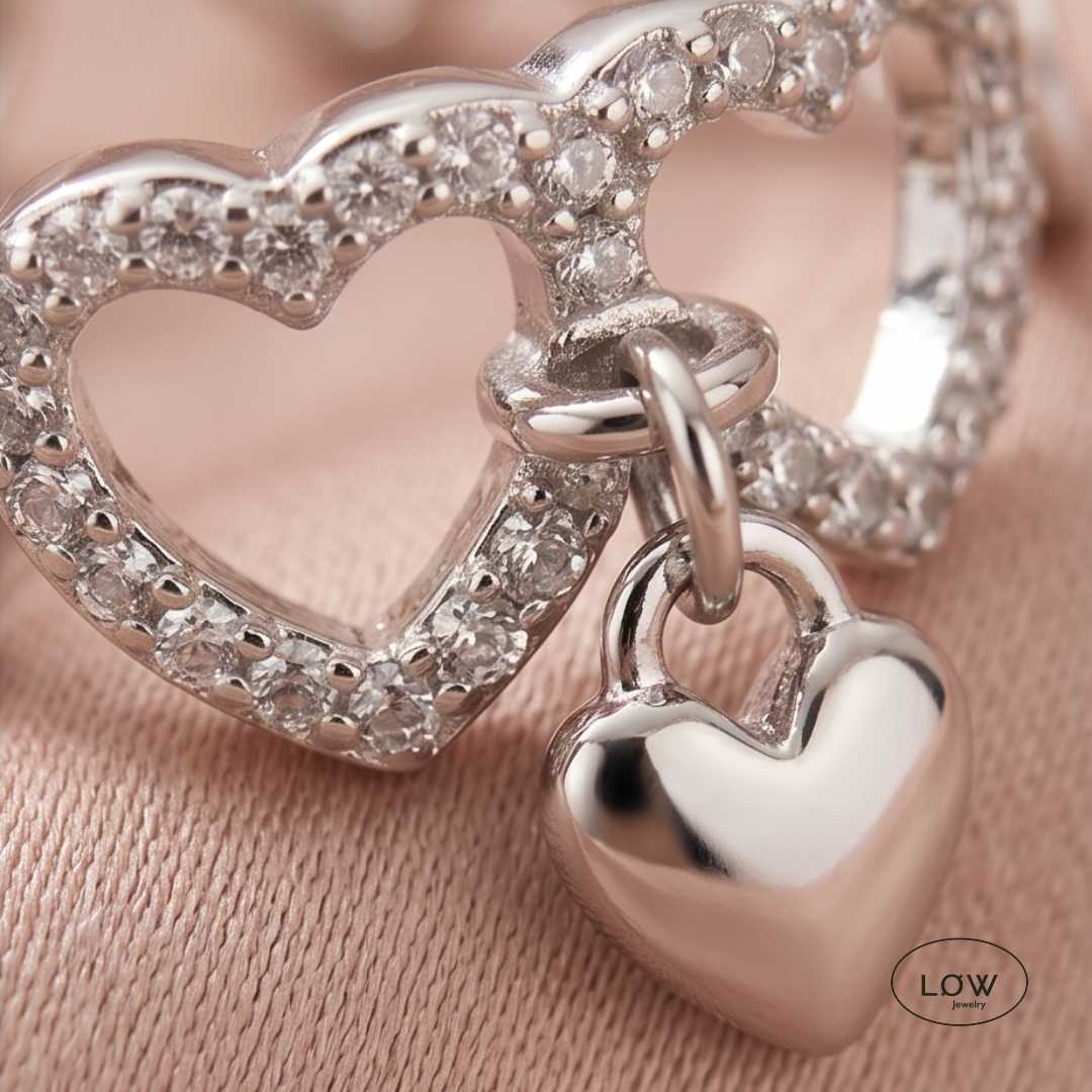 Amora Heart Charm Open Ring Silver fra LØW Jewelry justerbar