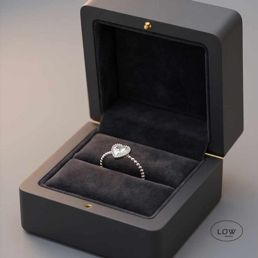 Amour Twist Heart Ring Silver fra LØW Jewelry justerbar open ring