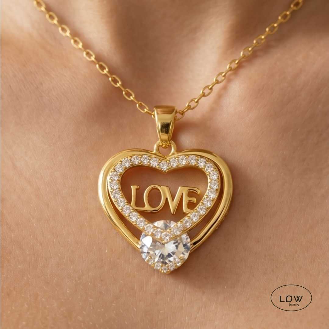 Amour Zircon Necklace Gold fra LØW Jewelry halssmykke LOVE