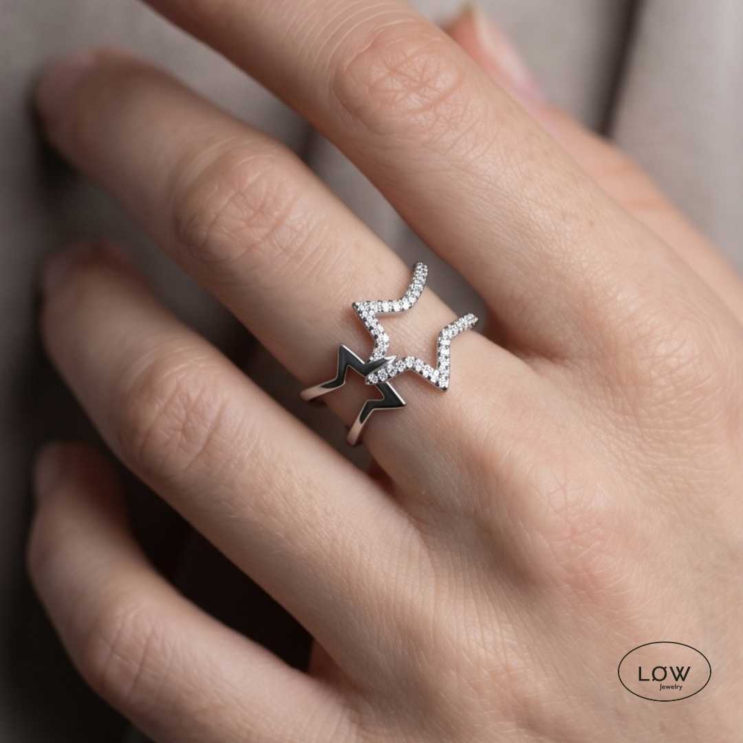 Astrielle Linked Star Open Ring Silver fra LØW Jewelry justerbar