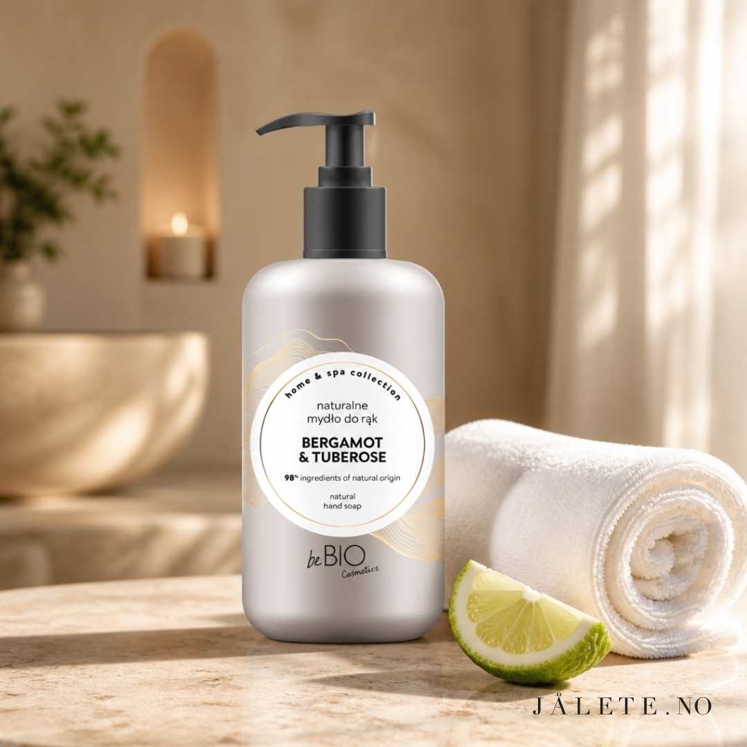 BeBio Hand Soap 300 ml rengjør hendene skånsomt uten å tørke ut huden. Vegansk håndsåpe med 98 % ingredienser av naturlig opprinnelse.