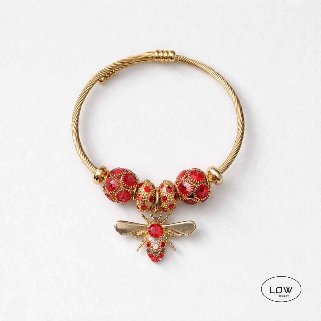 Charms armbånd Bee Charm Cable Bracelet Red Gold charmsarmbånd ferdig fylte LØW Jewelry
