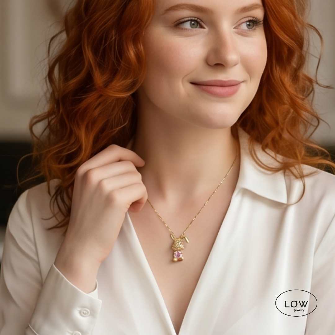 Bunny Necklace – 18K Gold fra LØW Jewelry kanin halssmykke