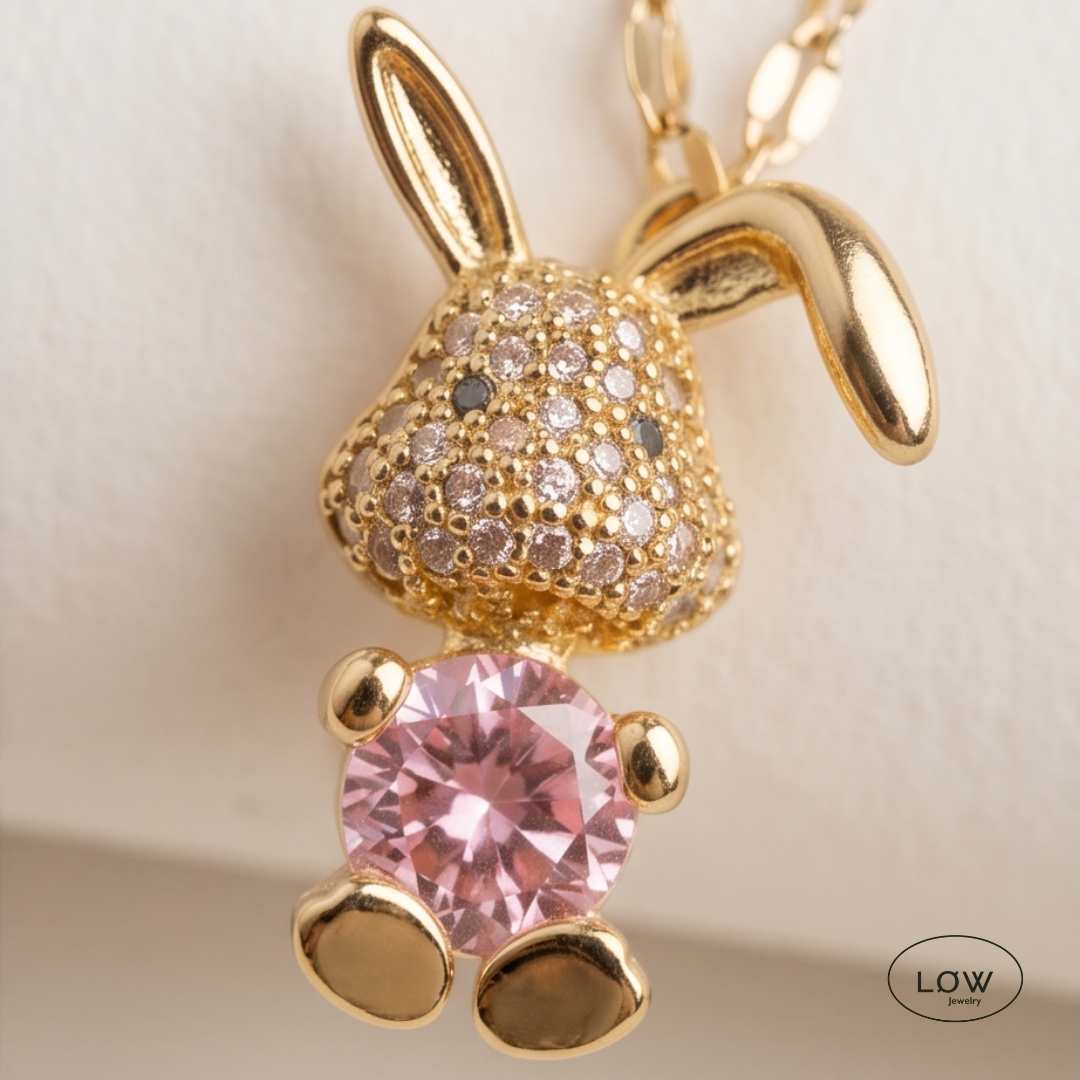 Bunny Necklace – 18K Gold fra LØW Jewelry kanin halssmykke