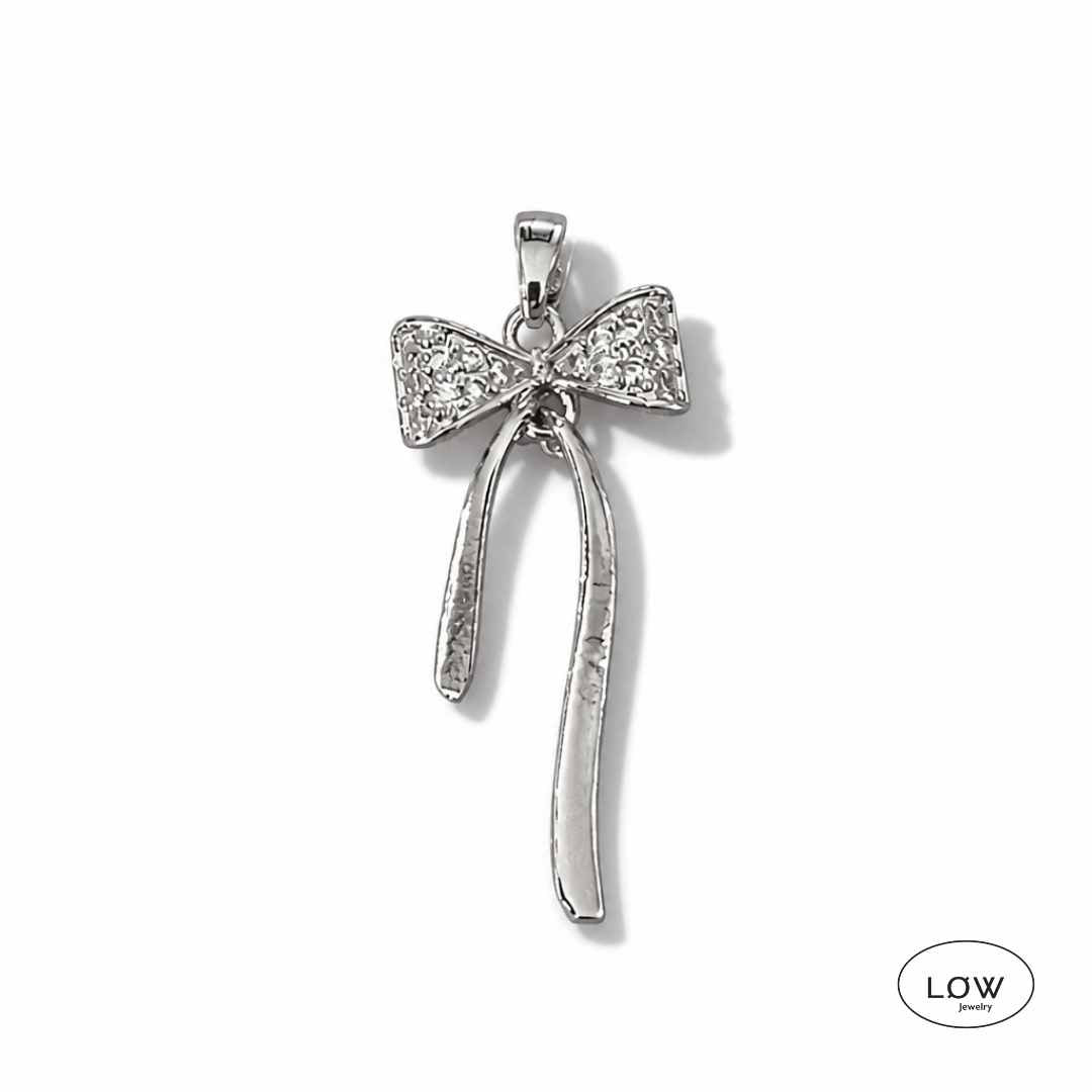 Celeste Bow Zircon Necklace Silver fra LØW Jewelry halssmykke