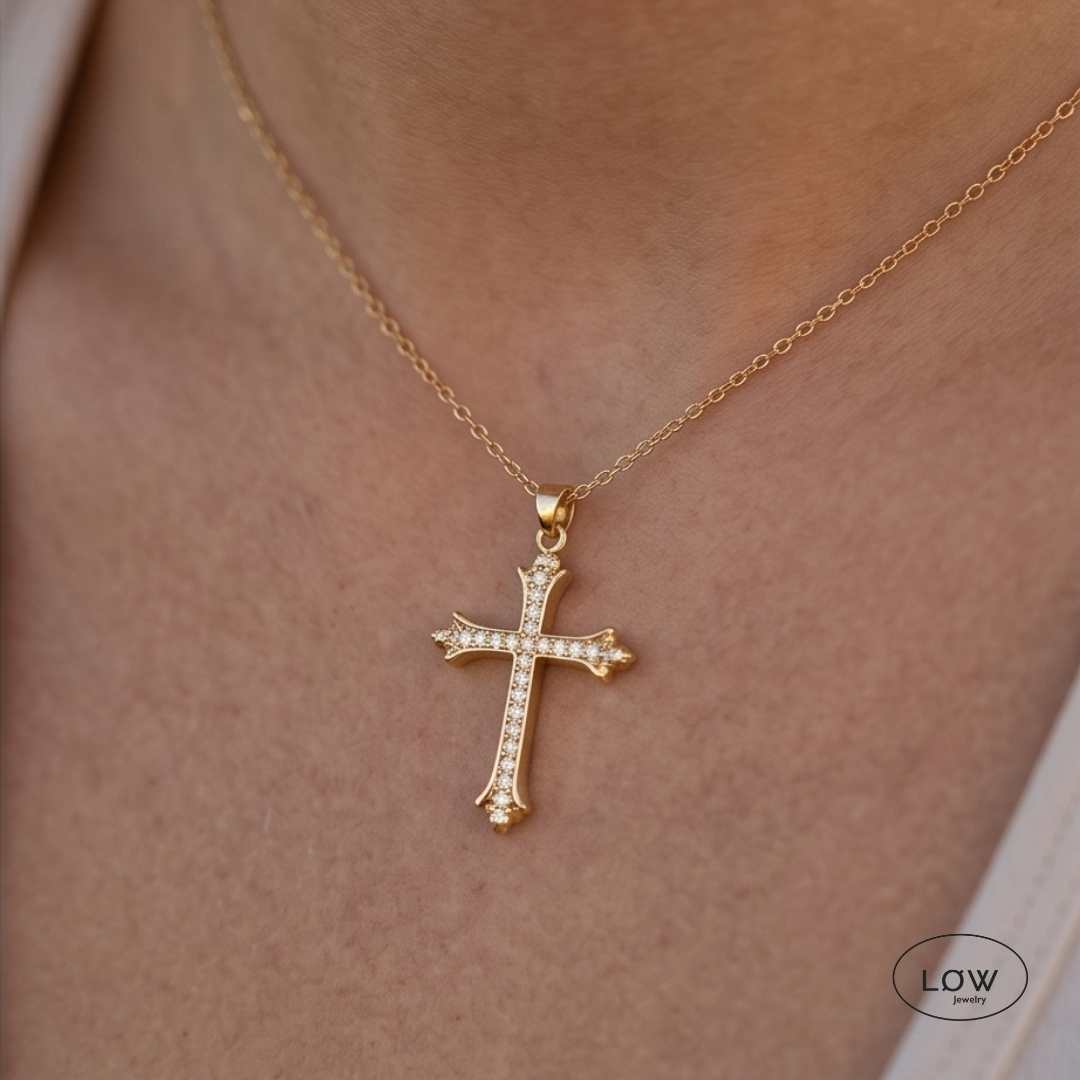 Halssmykke Celestial Cross Necklace Gold smykke kors LØW Jewelry