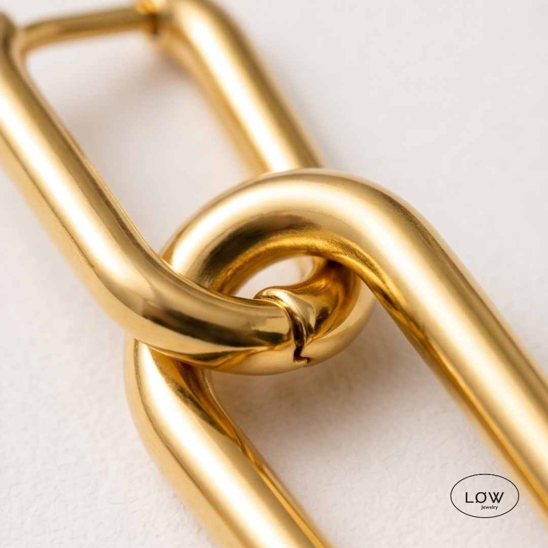 Chain Link Hoop Earrings Gold fra LØW Jewelry