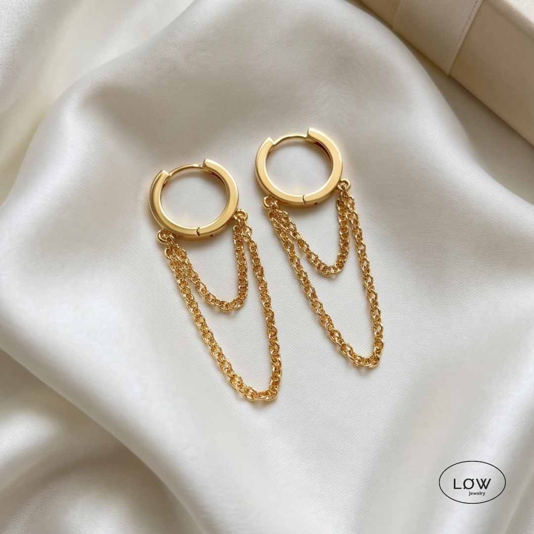 Chain Tassel Hoop Earrings Gold fra LØW Jewelry