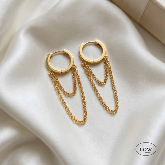 Chain Tassel Hoop Earrings Gold fra LØW Jewelry