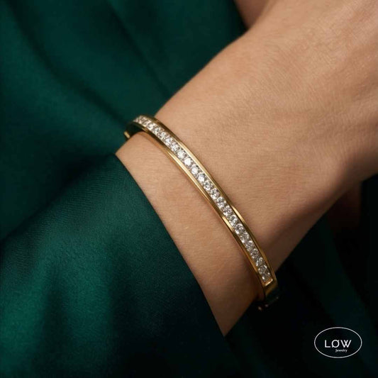 Classic Zircon Click Bracelet fra LØW Jewelry armbånd med zircon stener armring gullfarget