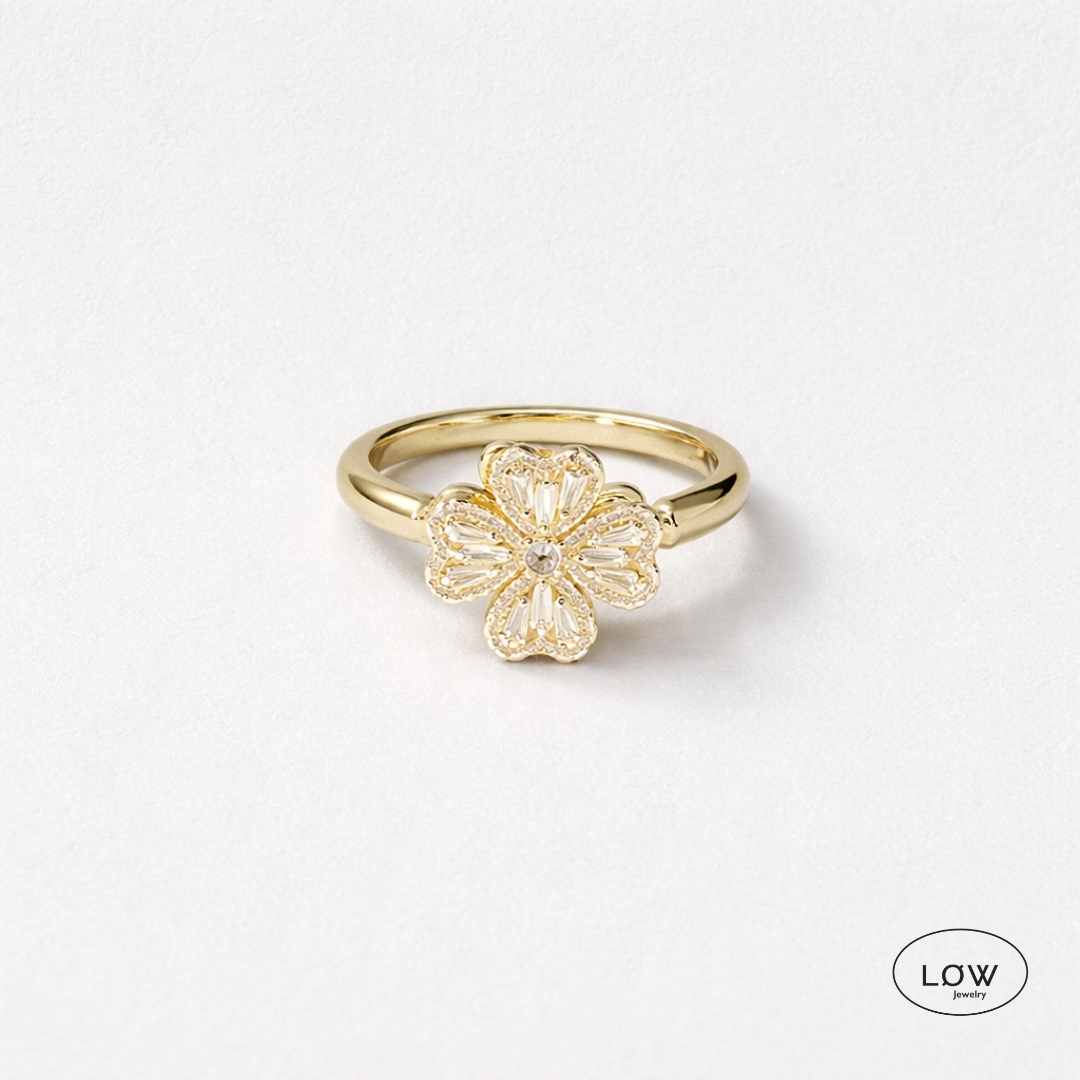 Clover Spinner Ring Gold fra LØW Jewelry fidget stressring