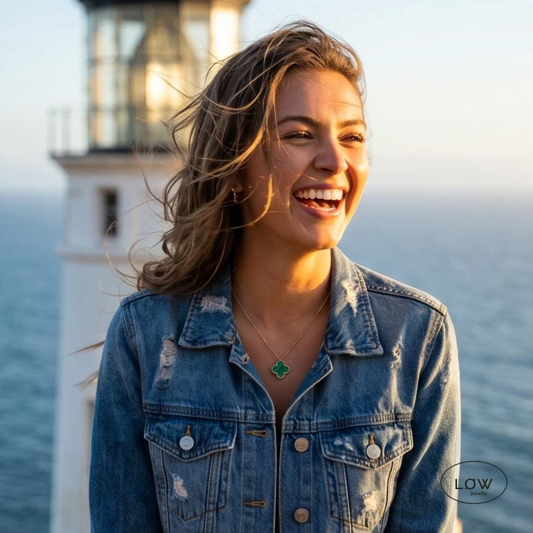 Firkløver halssmykke Color Clover Necklace – 18K Gold fra LØW Jewelry