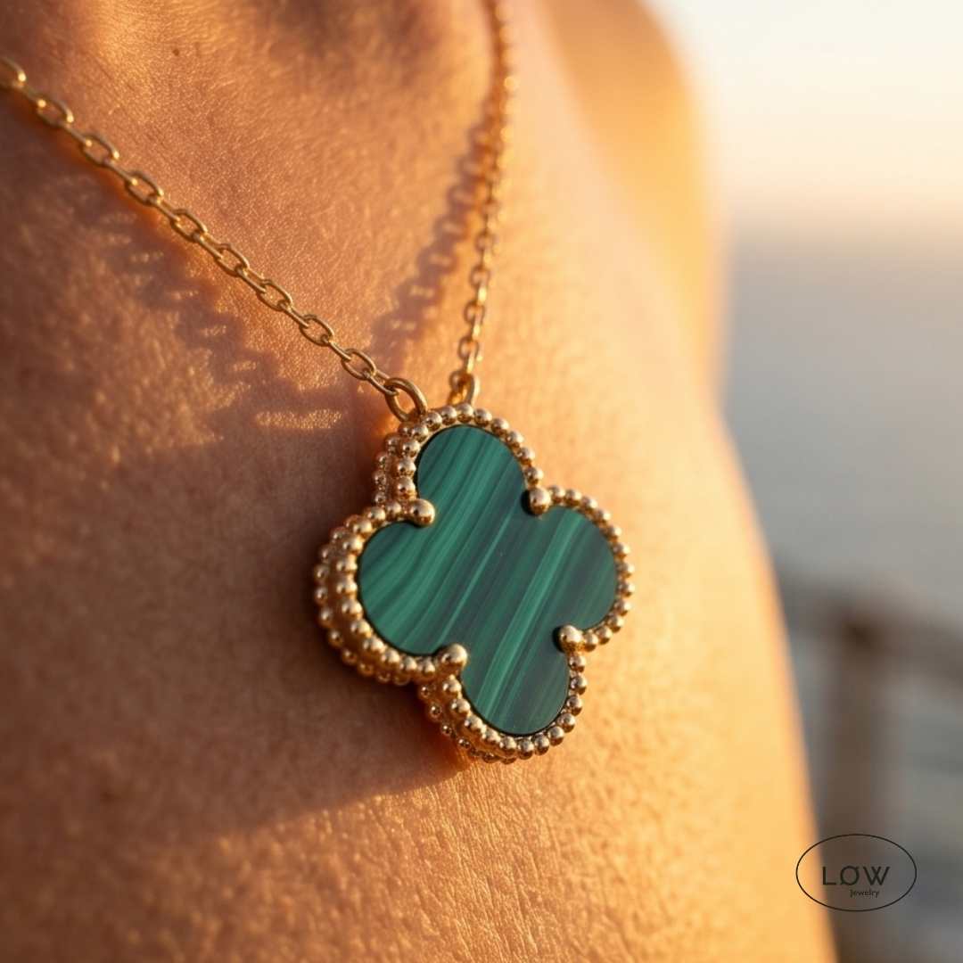 Firkløver halssmykke Color Clover Necklace – 18K Gold fra LØW Jewelry