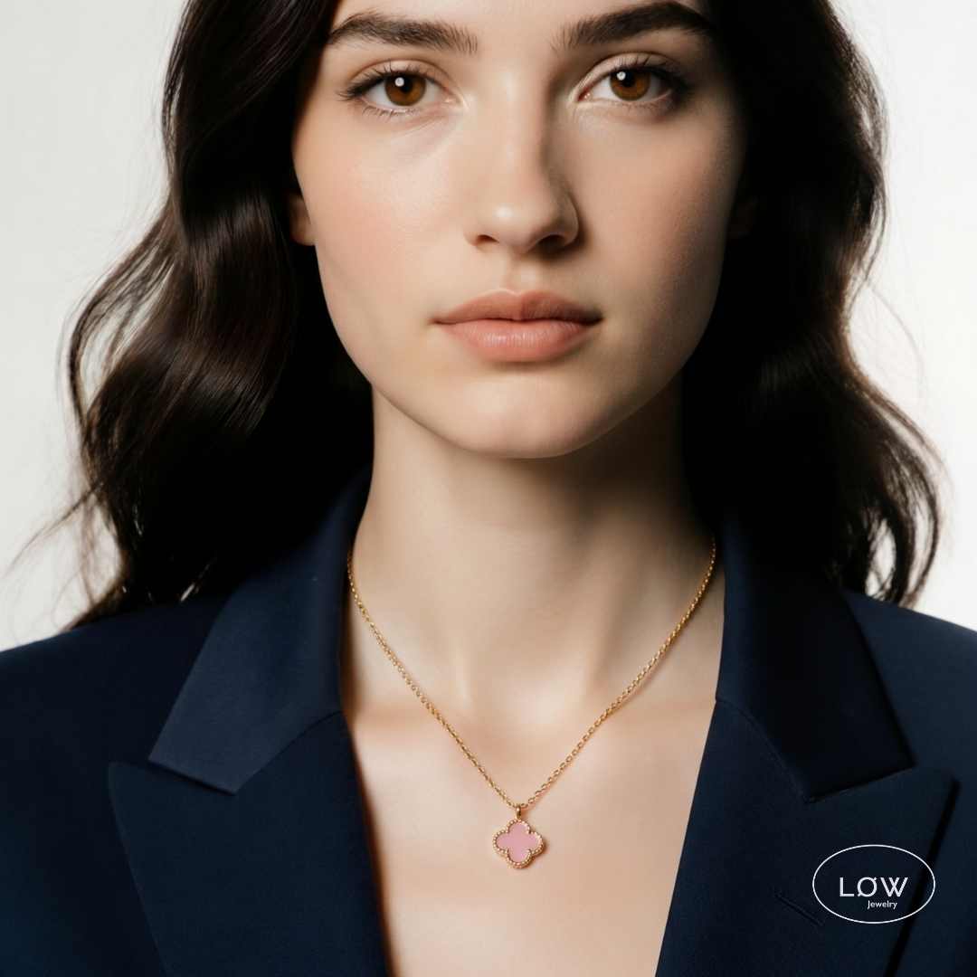 Firkløver halssmykke Color Clover Necklace – 18K Gold fra LØW Jewelry