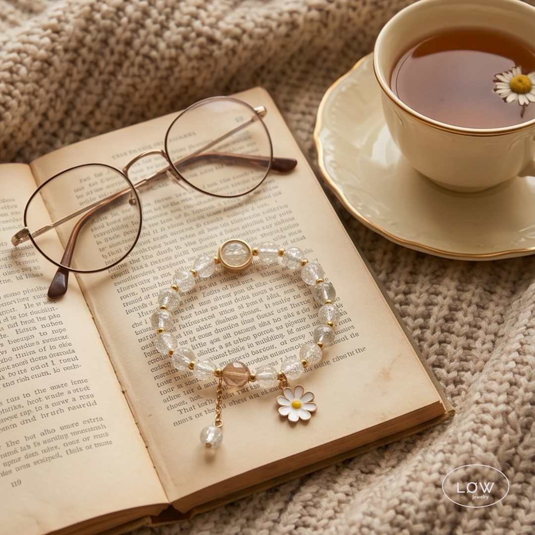 Daisy Bloom Crystal Bracelet fra LØW Jewelry armbånd