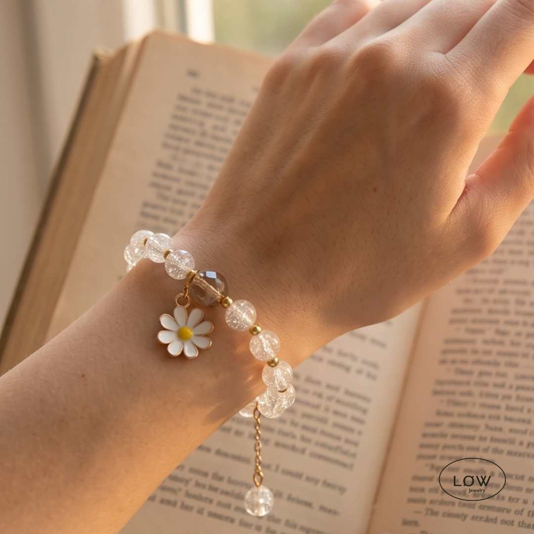 Daisy Bloom Crystal Bracelet fra LØW Jewelry armbånd