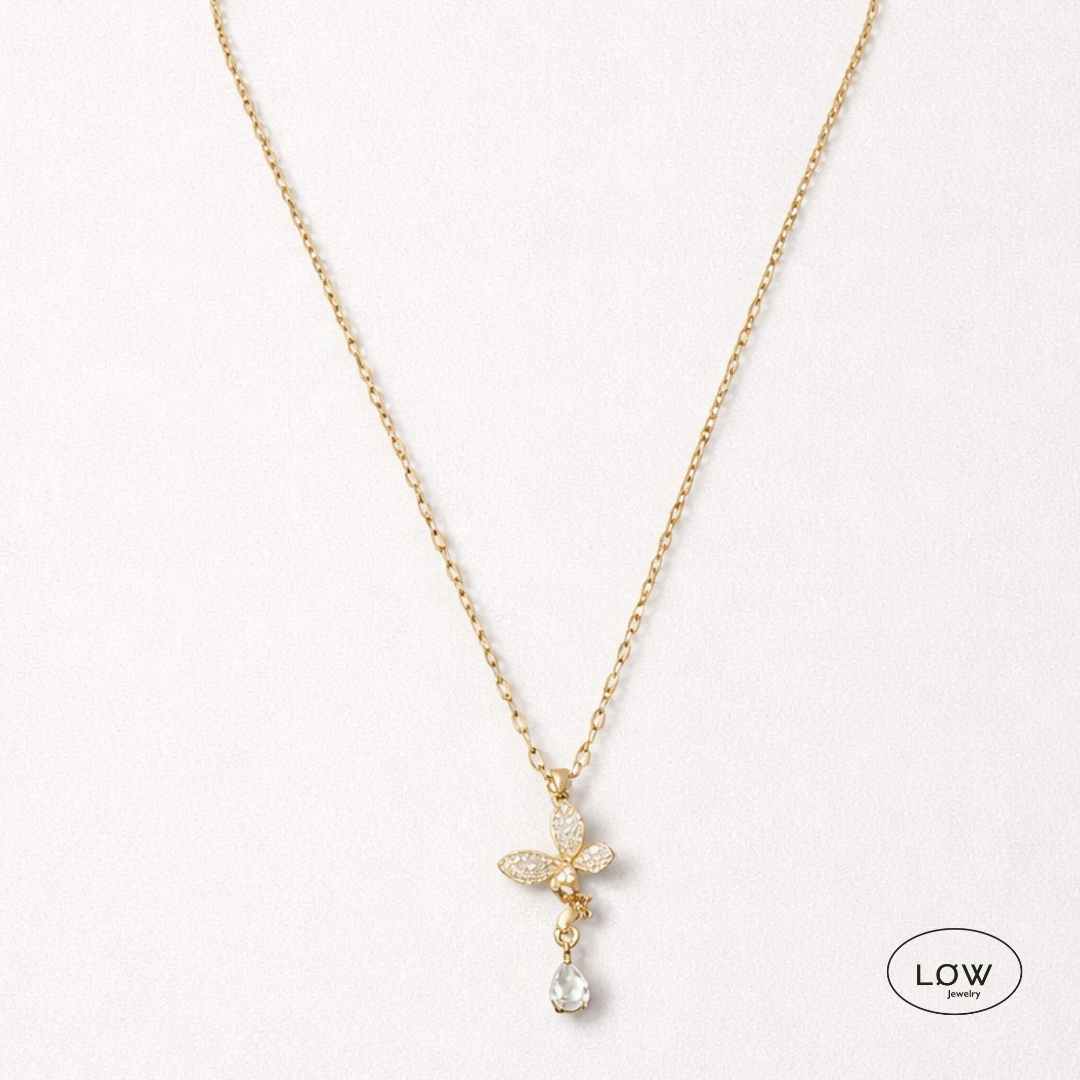 Halssmykke, smykke Elegant Butterfly Drop Necklace – Gold Tone LØW Jewelry