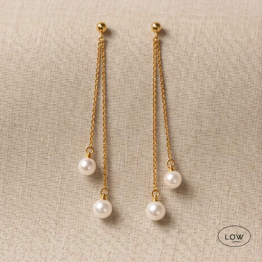Élodie Pearl Drop Earrings Gold fra LØW Jewelry