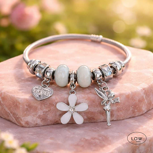 Charms armbånd ferdig fylt LØW Jewelry Fantasy Charm Bracelet LØW Jewelry Hvit