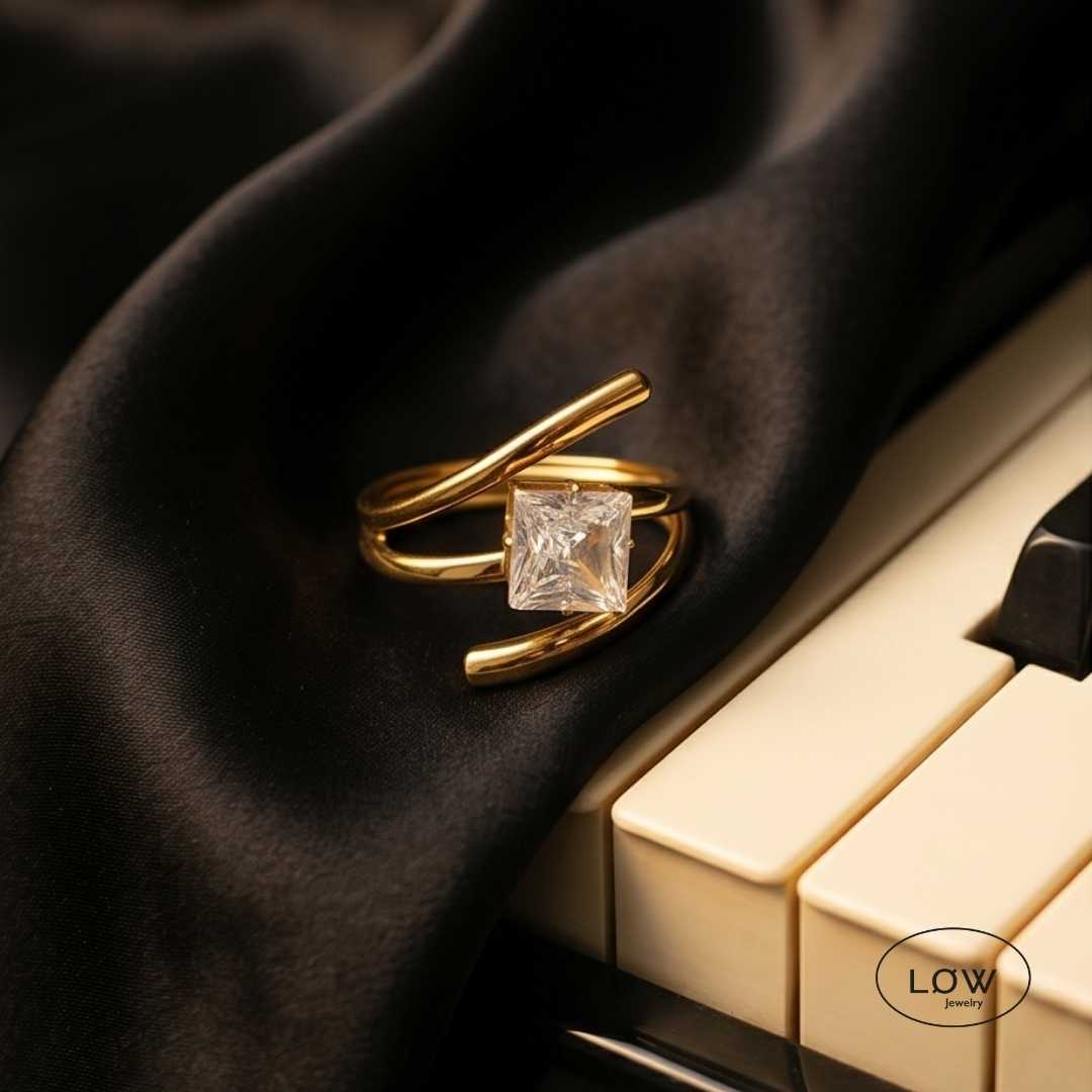 Open ring justerbar ring Geometric Solitaire Open Ring rustfritt stål belagt med 18K gull LØW Jewelry
