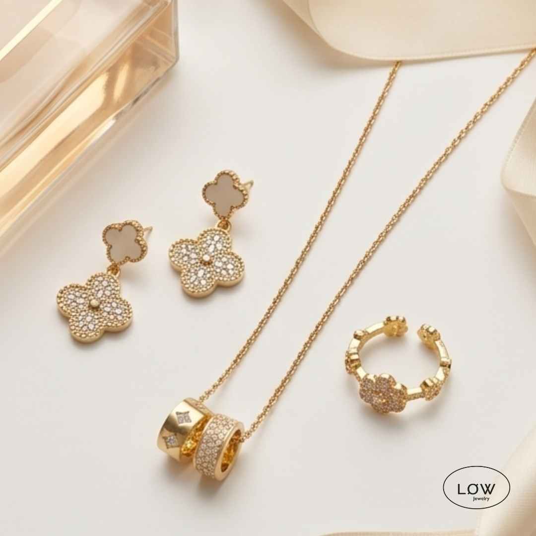 Golden Clover Jewelry Bundle fra LØW Jewelry smykkesett tilbud 