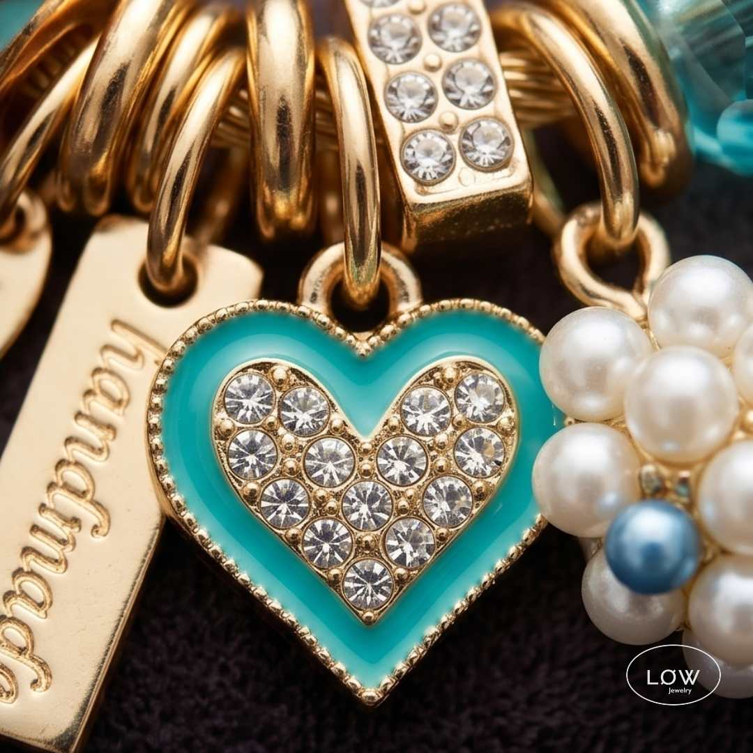 Heart Charms Bracelet Cuff – romantisk charms armbånd med hjerte, zirconia og perler LØW Jewelry