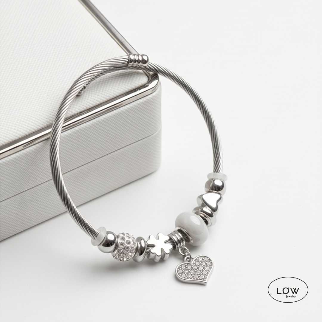 Heart Charms Bracelet LØW – charms armbånd med hjerte charms hvit LØW Jewelry
