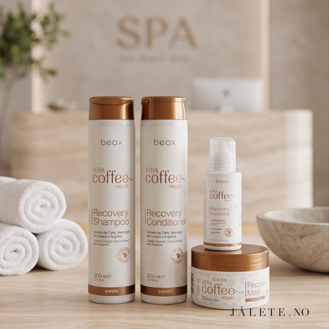 KeraCoffee Vegan bundle med 100 ml keratinbehandling, 300 ml shampoo, 300 ml conditioner og 250 ml masque. For mindre frizz, glans og komplett hjemmepleie.