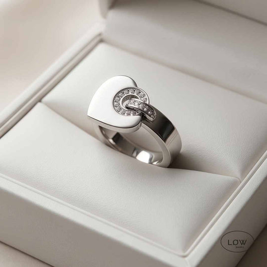 LoveHeart Charms Ring Silver fra LØW Jewelry charmsring med hjerte og zircon stainless steel 18K hvitt gull
