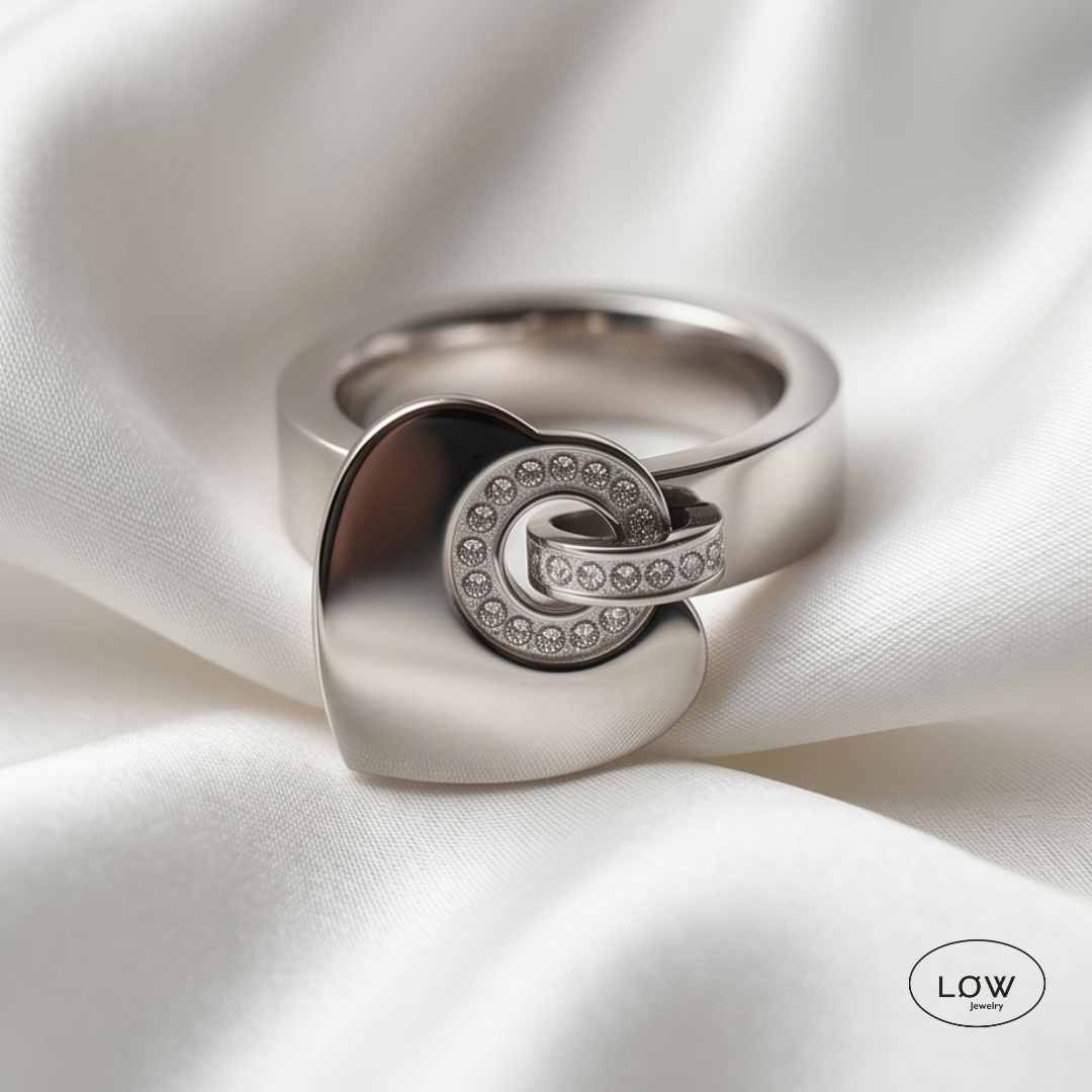 LoveHeart Charms Ring Silver fra LØW Jewelry charmsring med hjerte og zircon stainless steel 18K hvitt gull