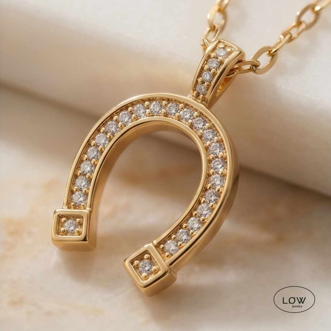 Smykke  Lucky Horseshoe Necklace Gold halssmykke LØW Jewelry