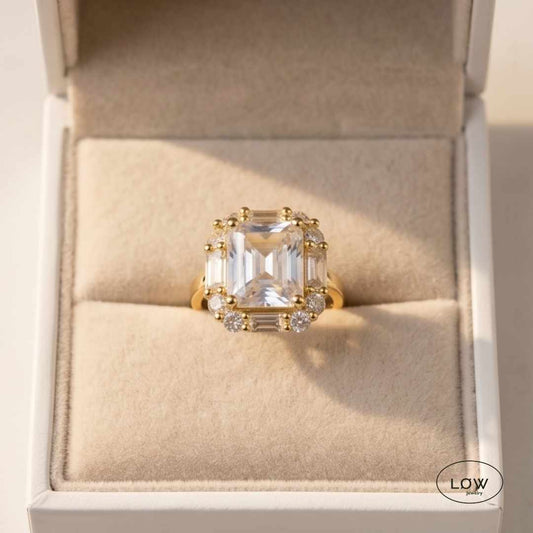 Lumière Solitaire Open Ring Gold fra LØW Jewelry justerbar