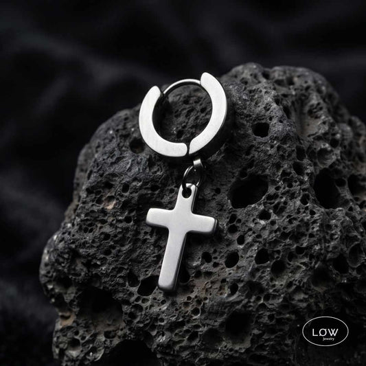 Obsidian Cross Hoop Earring Silver fra LØW Jewelry ørering med kors