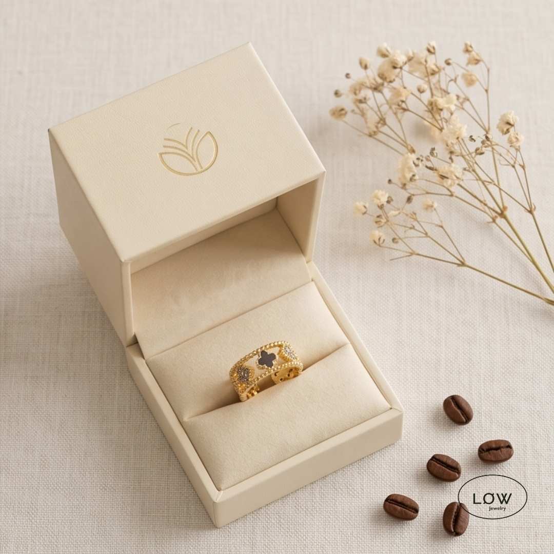 Open Ring Vintage Clove fra LØW Jewelry justerbare ring med firkløver