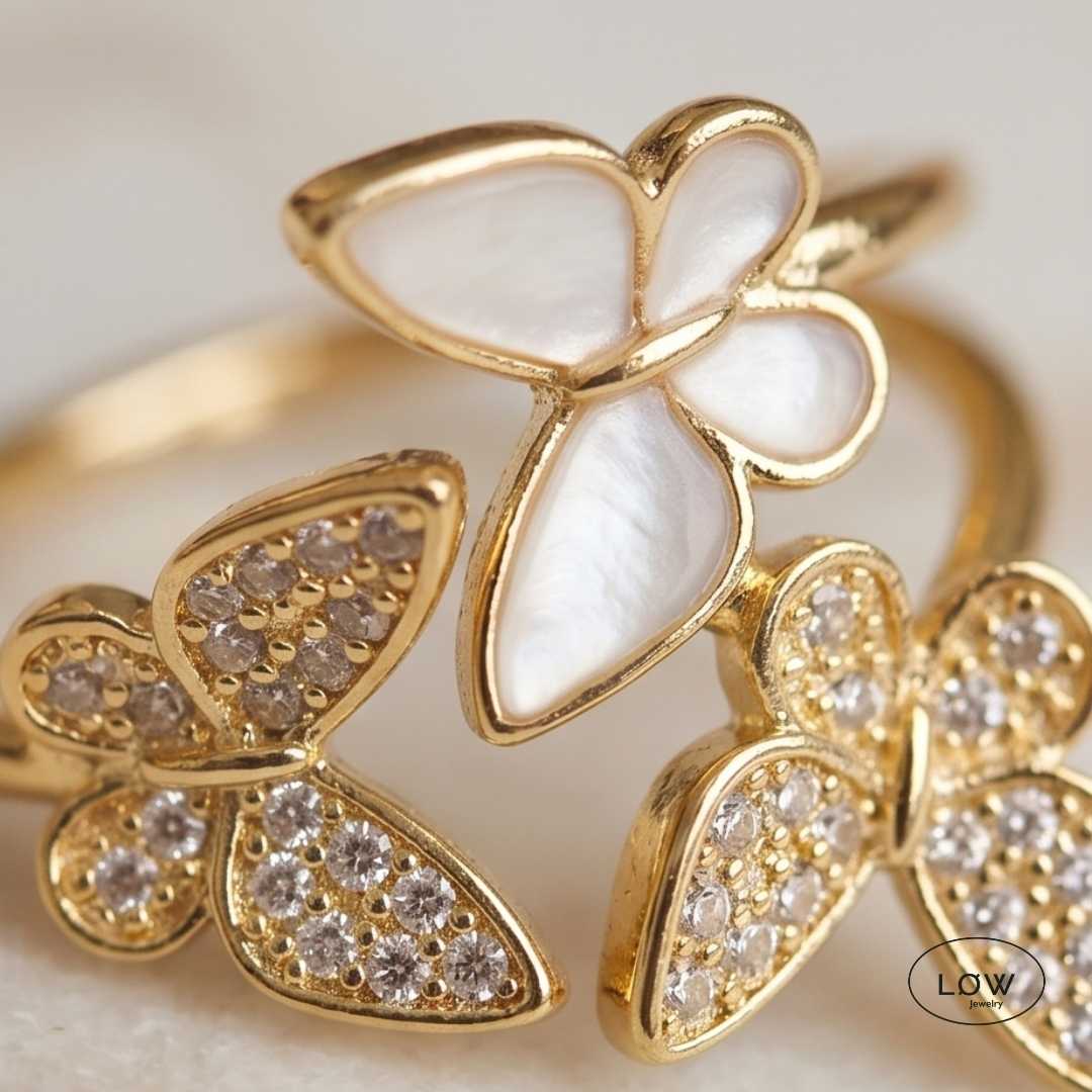Papillon Étoile Open Ring Gold fra LØW Jewelry justerbar ring med sommerfugler