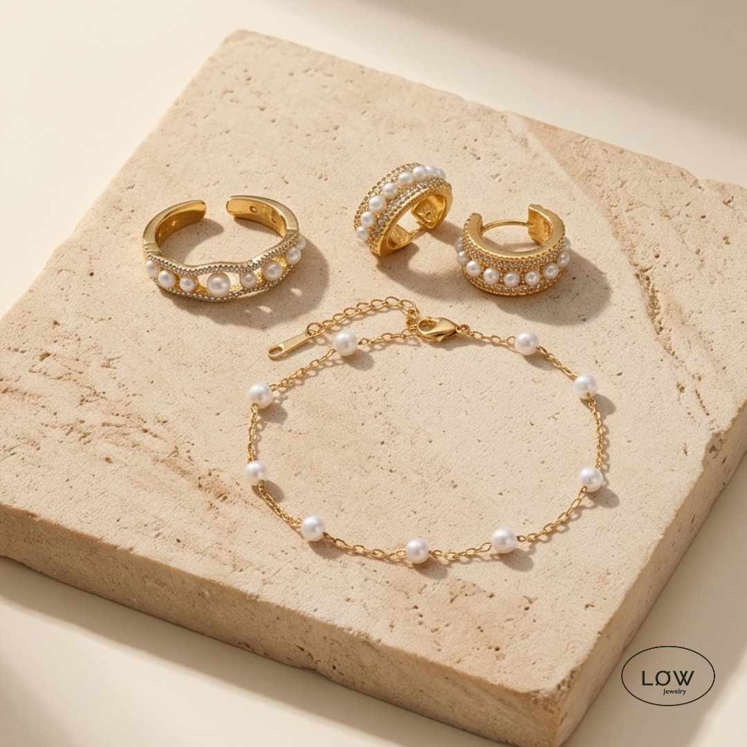 Perléa Pearl Collection Bundle Gold fra LØW Jewelry