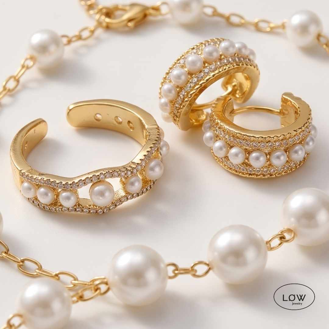 Perléa Pearl Collection Bundle Gold fra LØW Jewelry