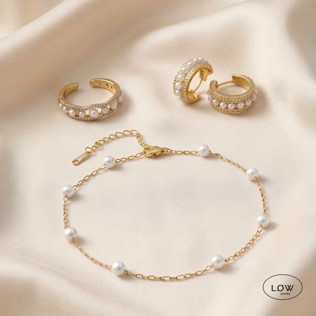 Perléa Pearl Collection Bundle Gold fra LØW Jewelry