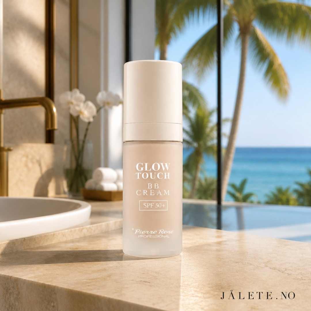 Pierre René Glow Touch BB Cream SPF 50 gir lett dekkevne, jevnere hudtone og naturlig glød. Vegansk, ikke-komedogen og i tre nyanser.